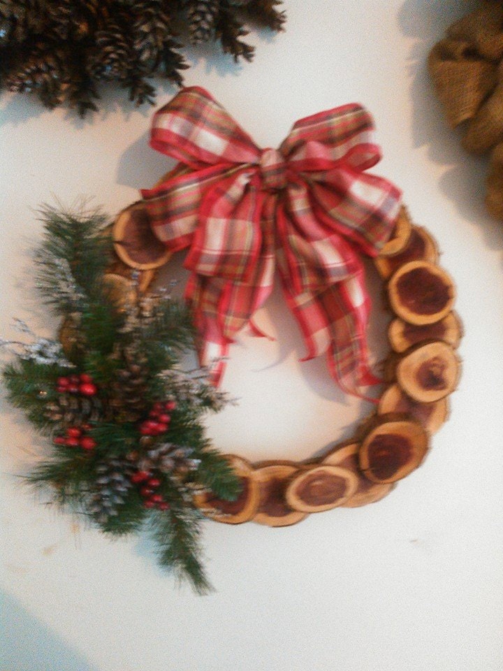 Cedar Round Christmas Wreath