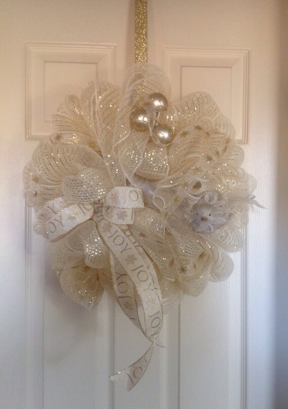 Golden Mesh Wreath by WreathMakersDaughter on Etsy