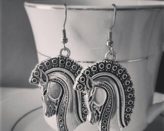 Horse Earrings, Roman Horse Jewelry, Equestrian Earrings, Roman Horse Earrings, Metal Horse Earrings, Horse Accessories, Equestrian Accesso