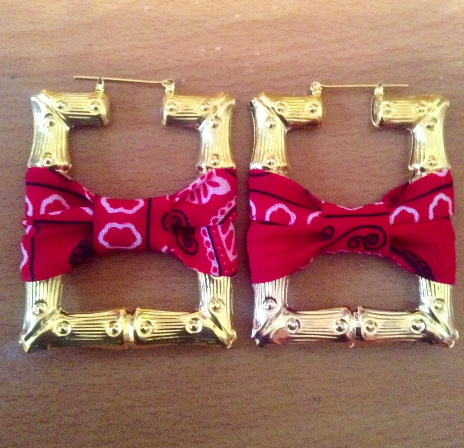 2 inch rectangle bamboo bow wrapped bandanna earrings