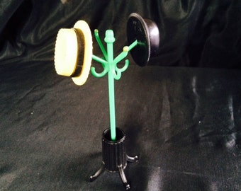 Vintage 1950s hat stand salt and pepper set