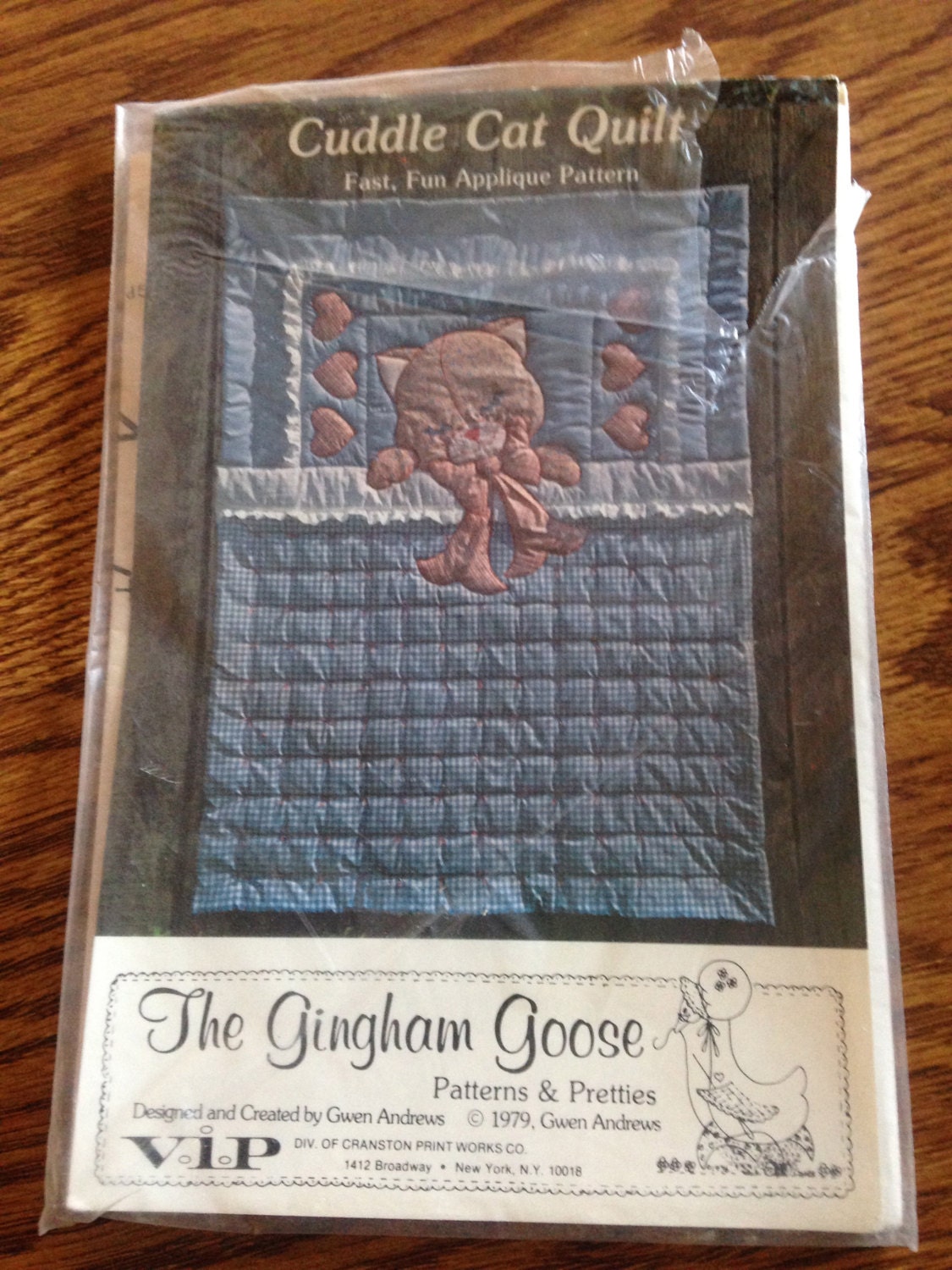 Cuddle Cat Quilt The Gingham Goose Patterns and Pretties 1979