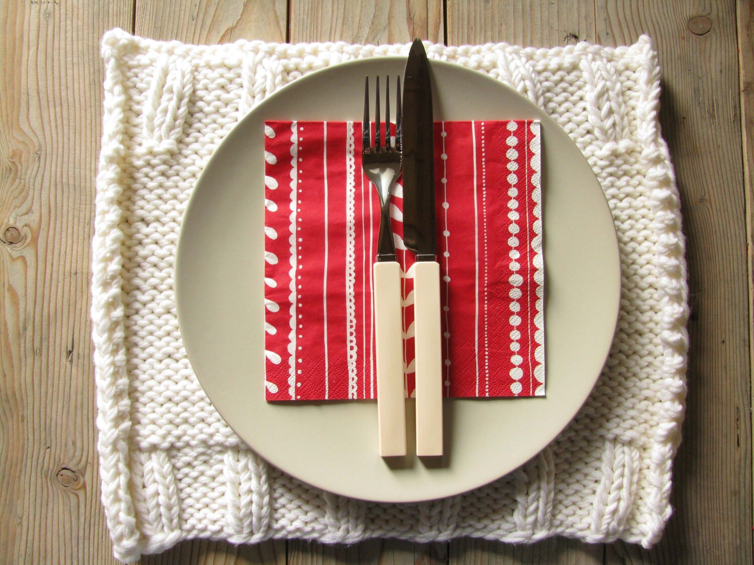 Wool placemats for winter table in red or by LilyandSageDesign