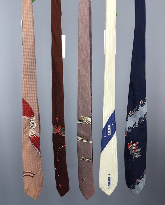 Vintage Men's Tie / Necktie / 1940s 1930s / Silk by ThisBlueBird