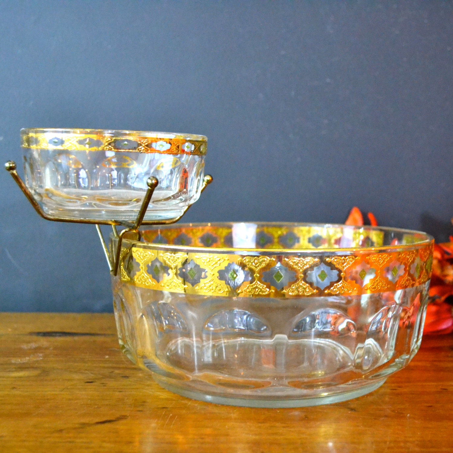 Sale Beautiful Gold Vintage Glass Chip And Dip Bowl By