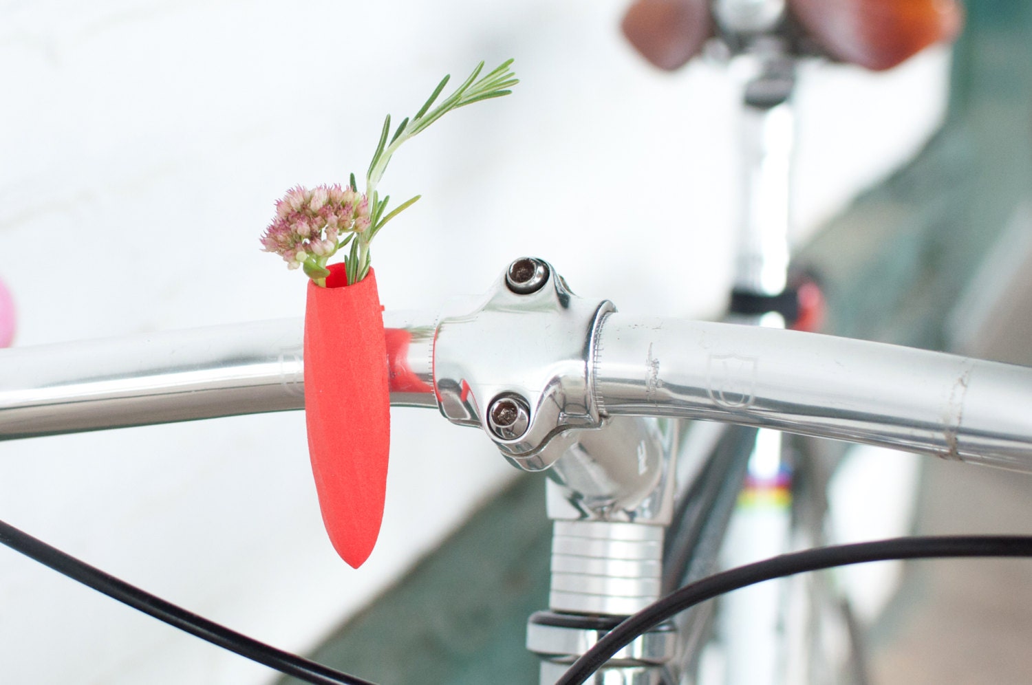 Twisted Handlebar Vase in Coral For Your Bike