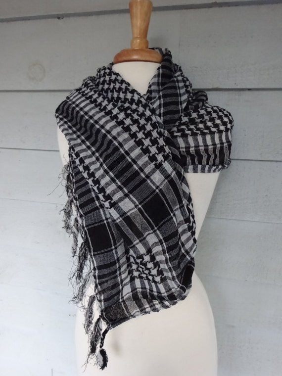 Black and White Keffiyeh Style Scarf. Shemagh by TheWordEmporium