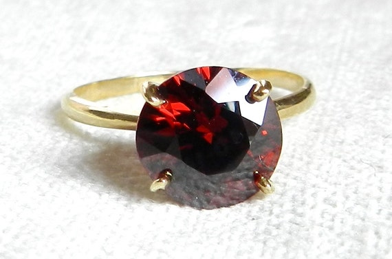 Alternative engagement rings antique