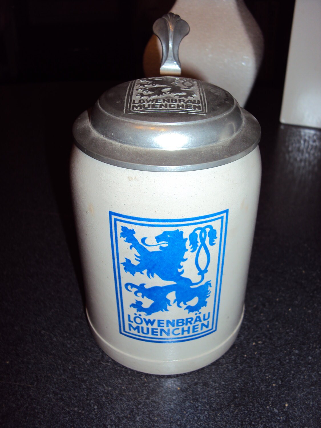 Vintage Lowenbrau Muenchen Beer Stein w/ Pewter Engraved Lid