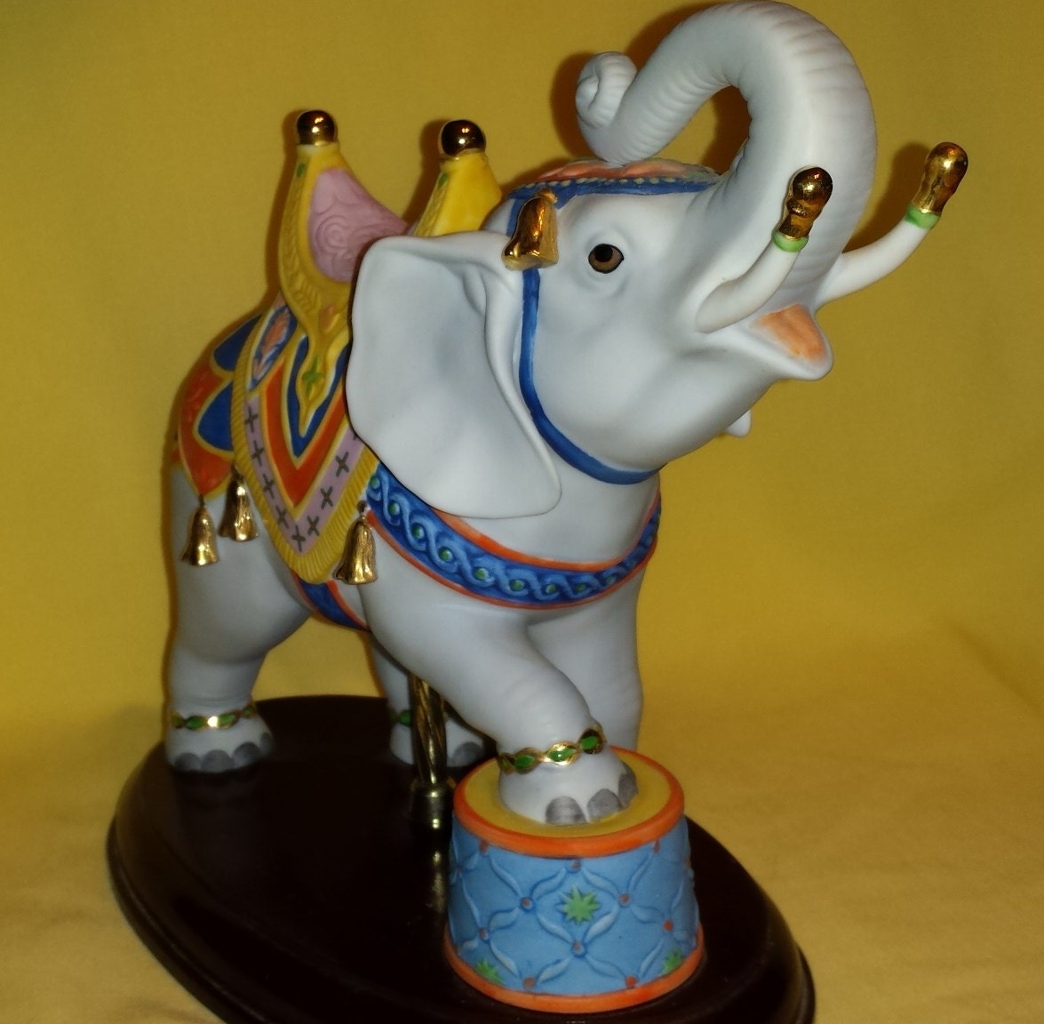 lenox carousel figurines