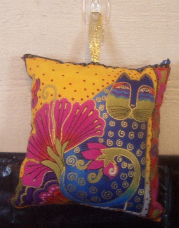 laurel burch pillow