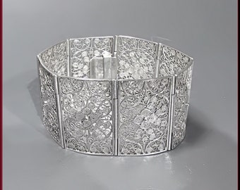 Vintage Sterling Silver Marcasite Flower Pattern Bracelet
