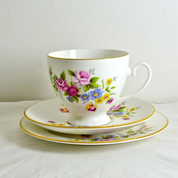 Royal Grafton Bone China Tea Cup Trio 2 Vintage