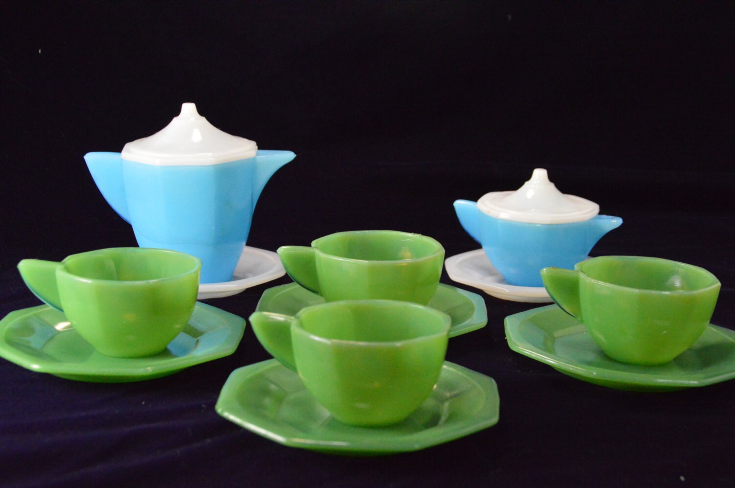 Vintage Akro Agate Children's Tea Set in Green by WoosterAndJeeves