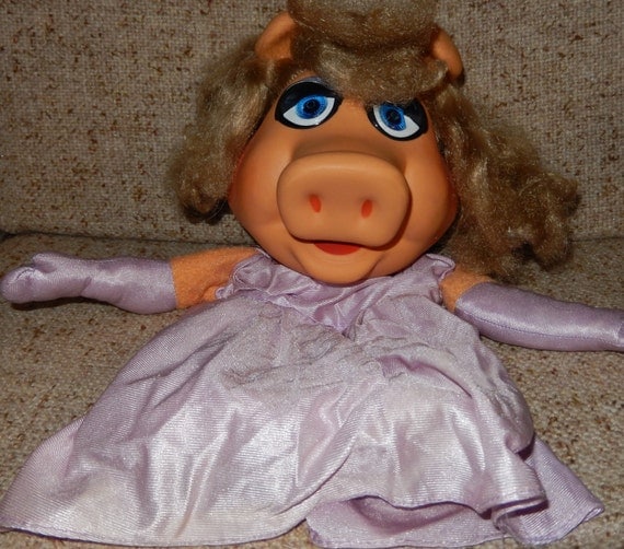 Vintage Jim Henson's Muppets Miss Piggy Puppet by charactermania