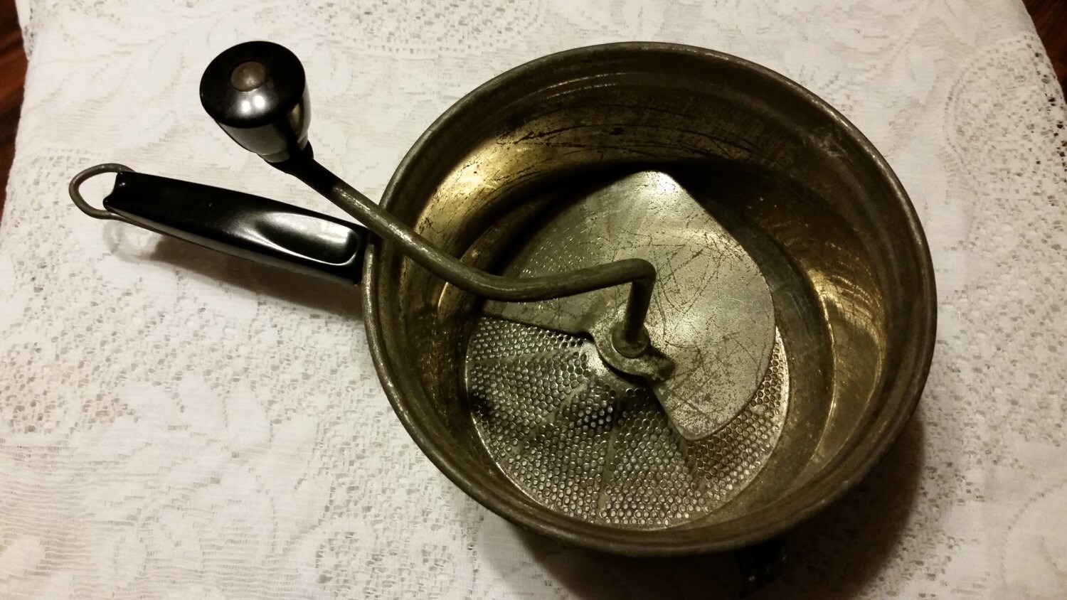 Foley Food Mill Hand Crank Vintage 2 quart Food Grinder Fruit