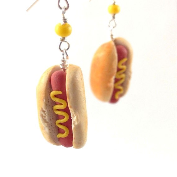Hot dog earrings by inediblejewelry on Etsy