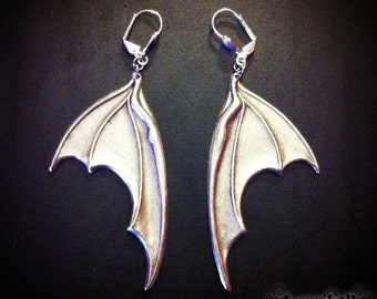 Bat Wing Earrings // Bat Earrings // Halloween Earrings // Halloween Jewelry // Gothic Earrings // Bat Jewelry // Dragon Earrings