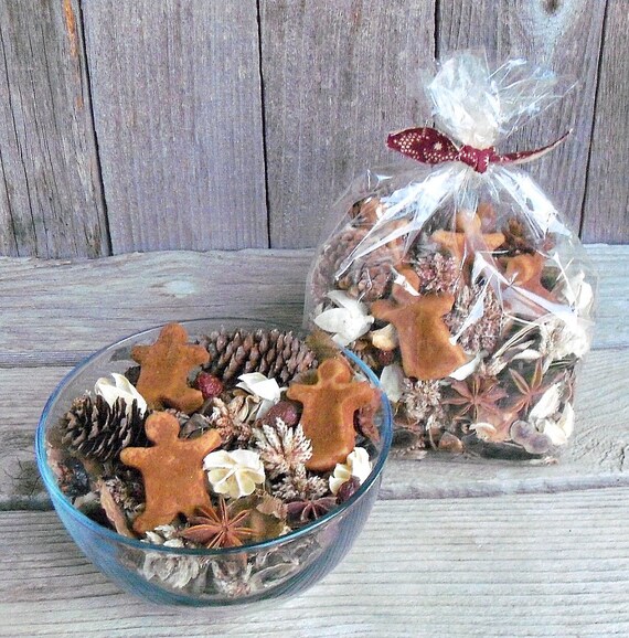 Farmhouse Kitchen Winter Potpourri Gingerbread
