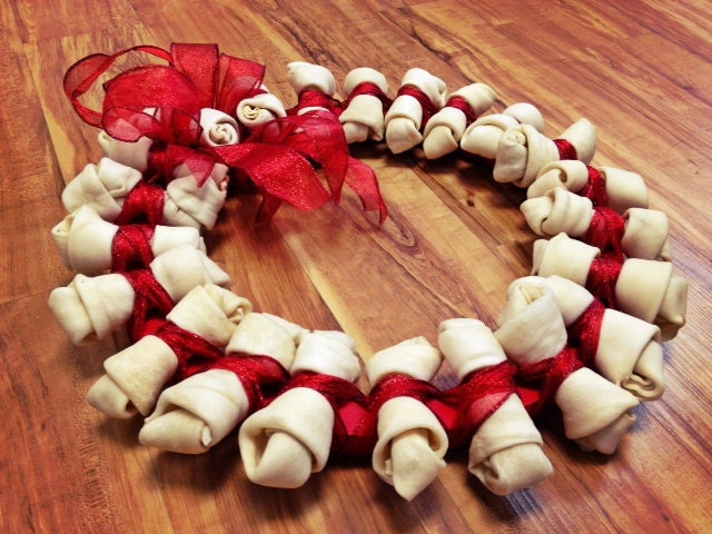 Pet Wreath - Dog Wreath - Dog Bone Wreath - Christmas Wreath - Christmas Pet Wreath - Rawhide Bone Wreath - Pet Lover