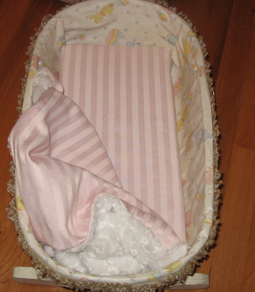 Vintage White Baby Doll Basket Cradle Fits Bitty Baby and other 15 inch