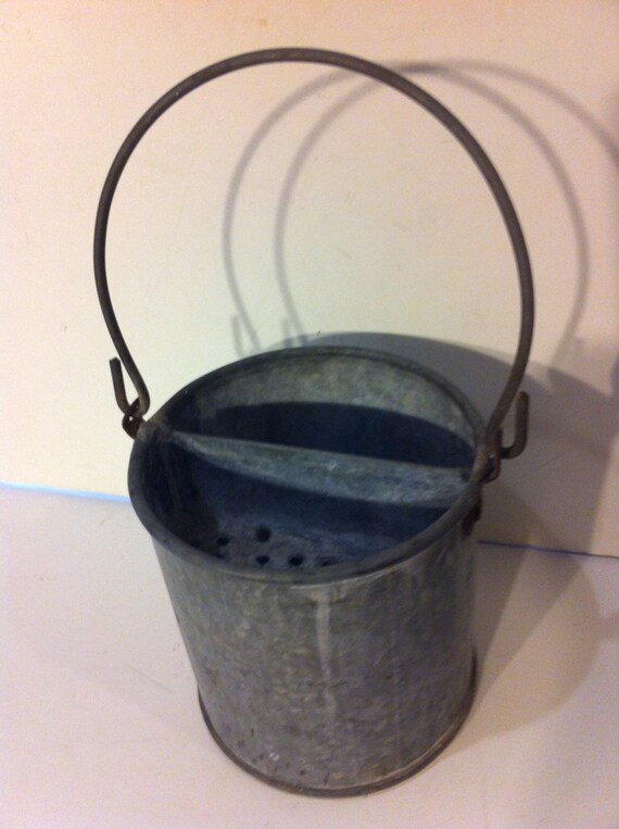 Vintage Small Galvanized Minnow Bucket by PoisonAppleVintage