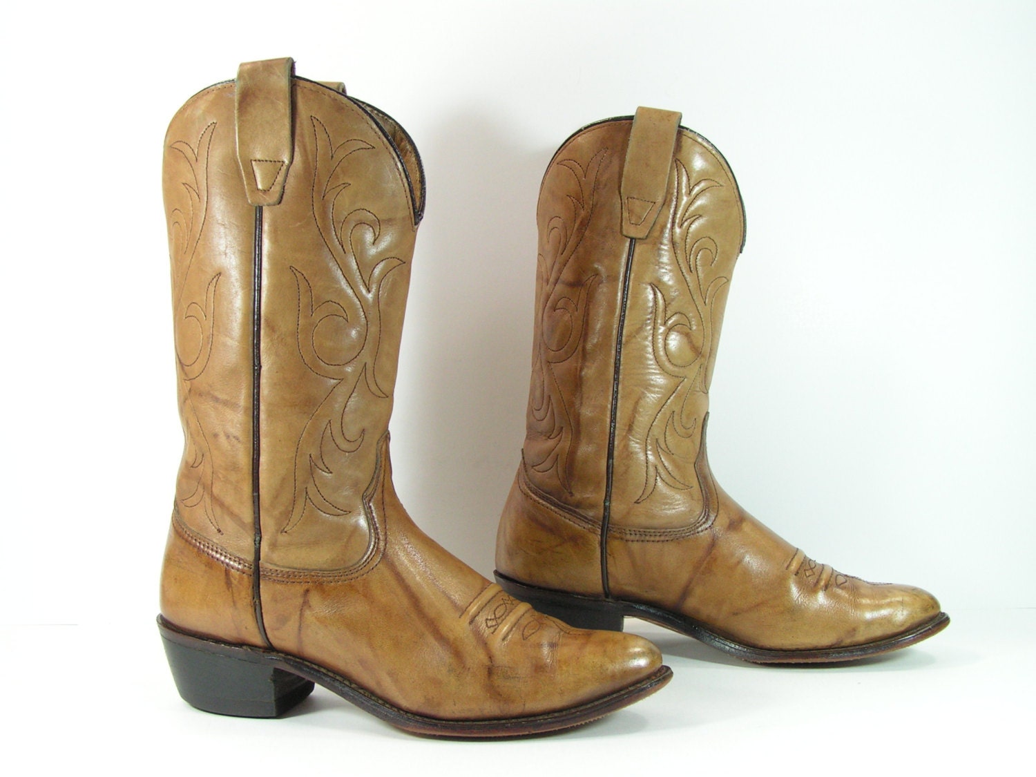 women's vintage cowboy boots