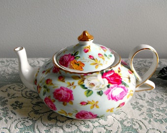 Items similar to TeA for TwO Vintage Mint Green Teapot on Etsy