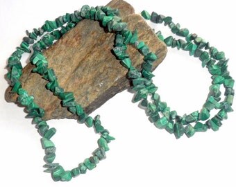 Malachite Long Chip Necklace earthegy