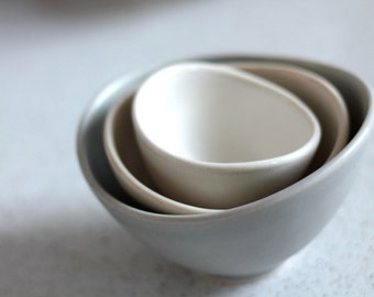Mini Nesting Bowls - Beige, white, gray - set of 3 - Pottery Bowls - Stacking prep bowls