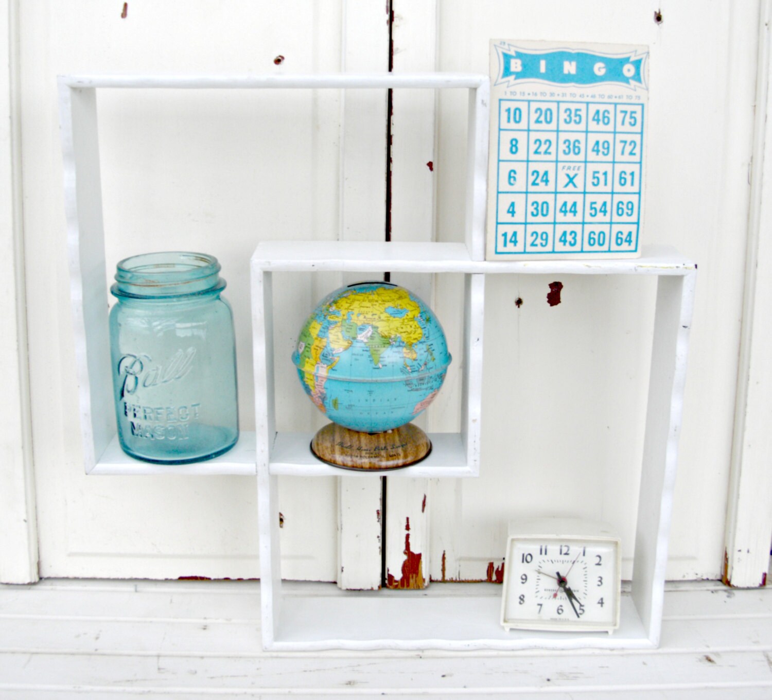 Vintage Shelves Interlocking Squares Wall Hanging Shelf