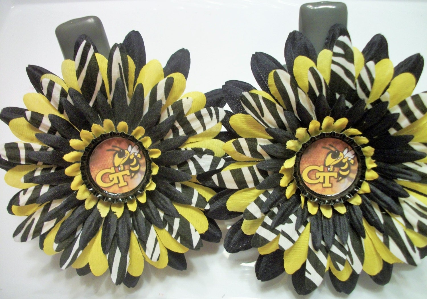 GA Tech Beach Towel Clips