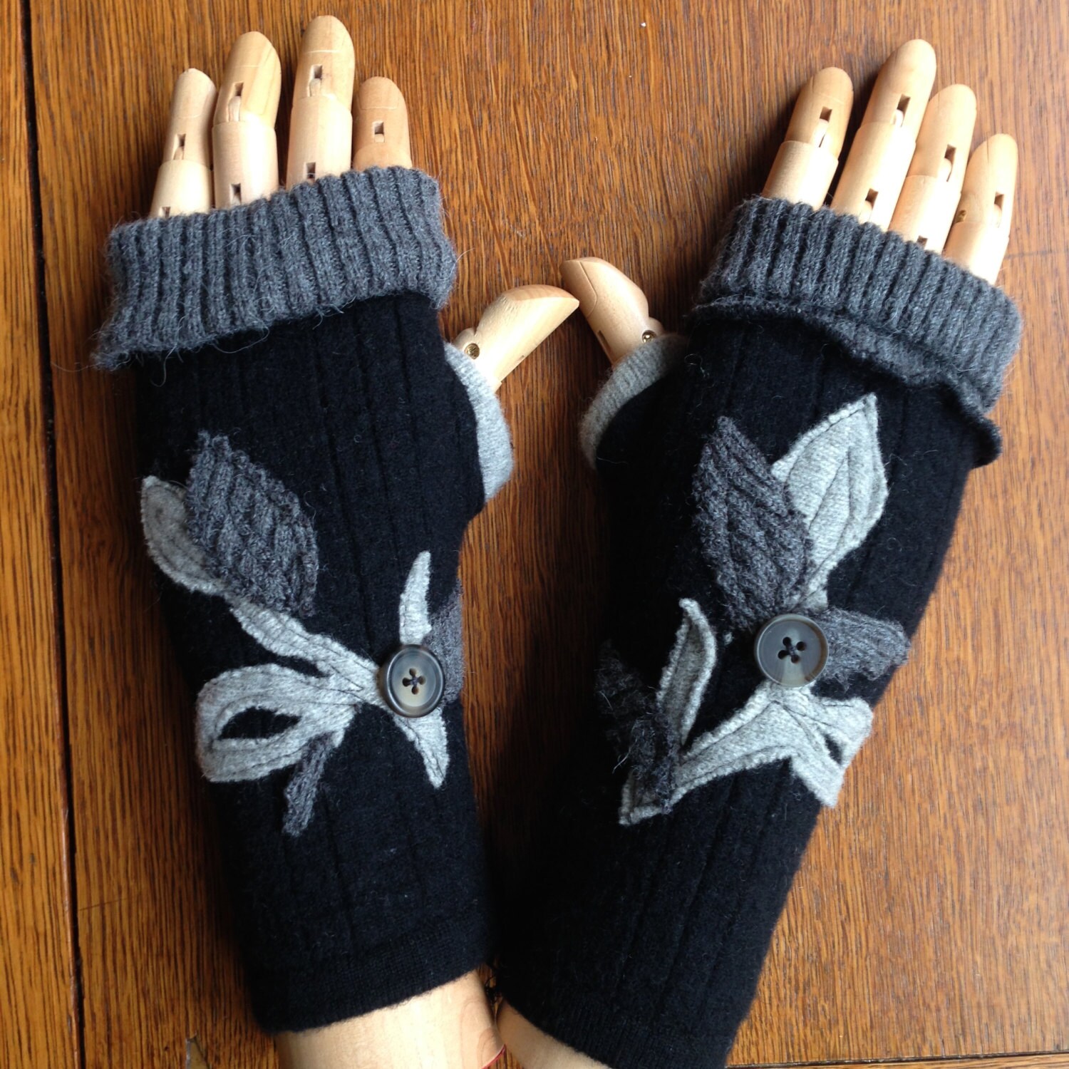 Wool Fingerless Texting Gloves Recycled by danamurphydesigns
