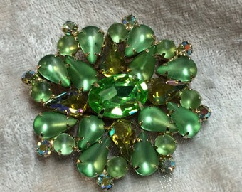 Items similar to Vintage circle pin, vintage 1950s brooch with light ...