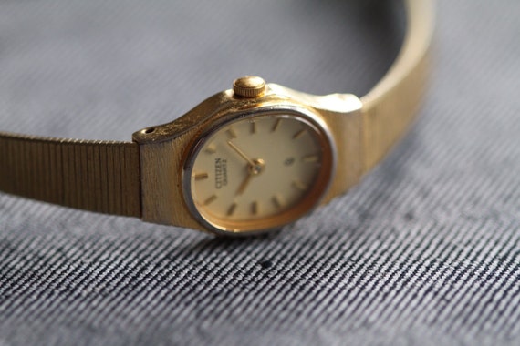 vintage ladies citizen quartz watch