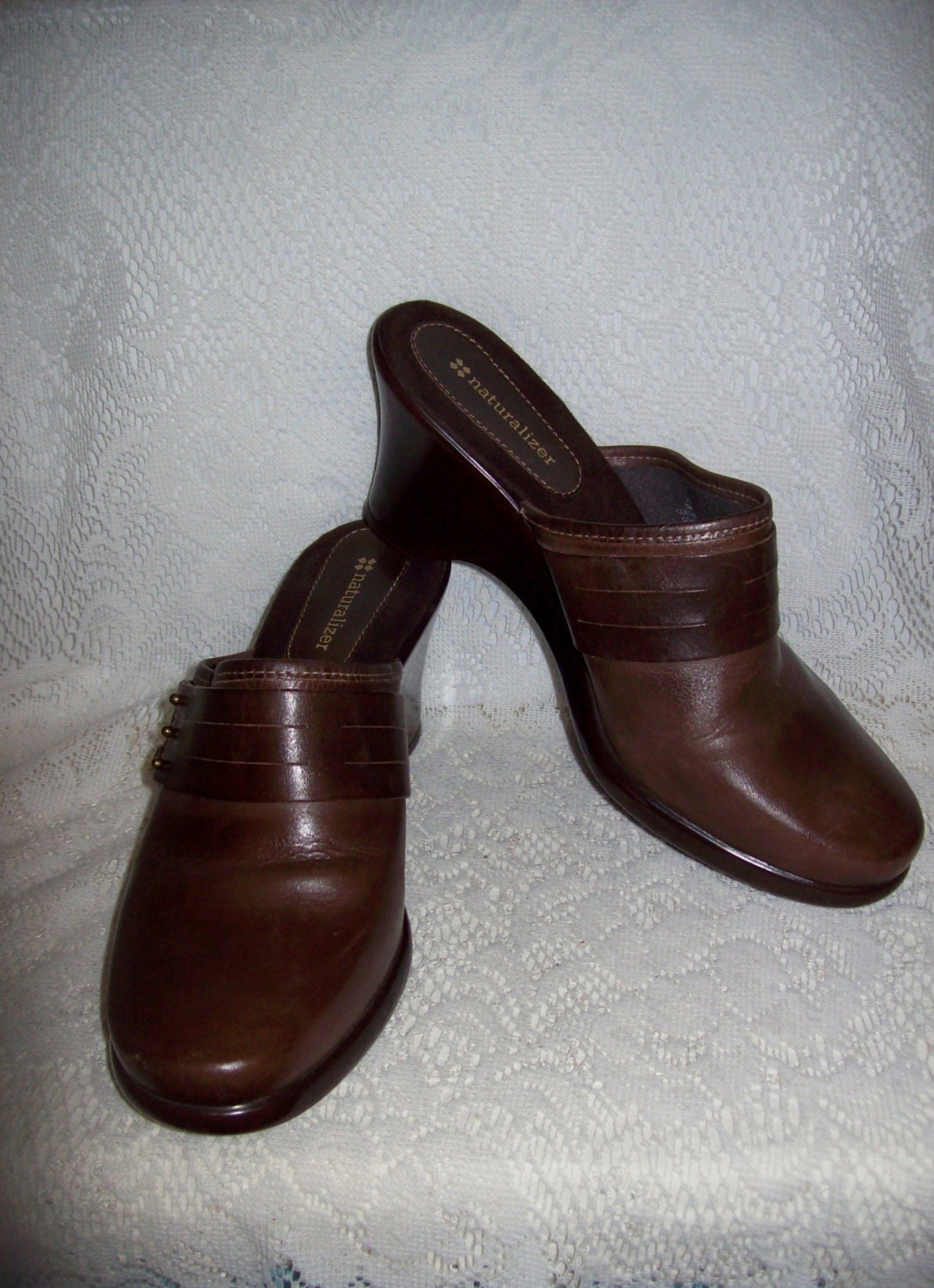 Vintage Ladies Brown Leather Mules Clogs by by SusOriginals