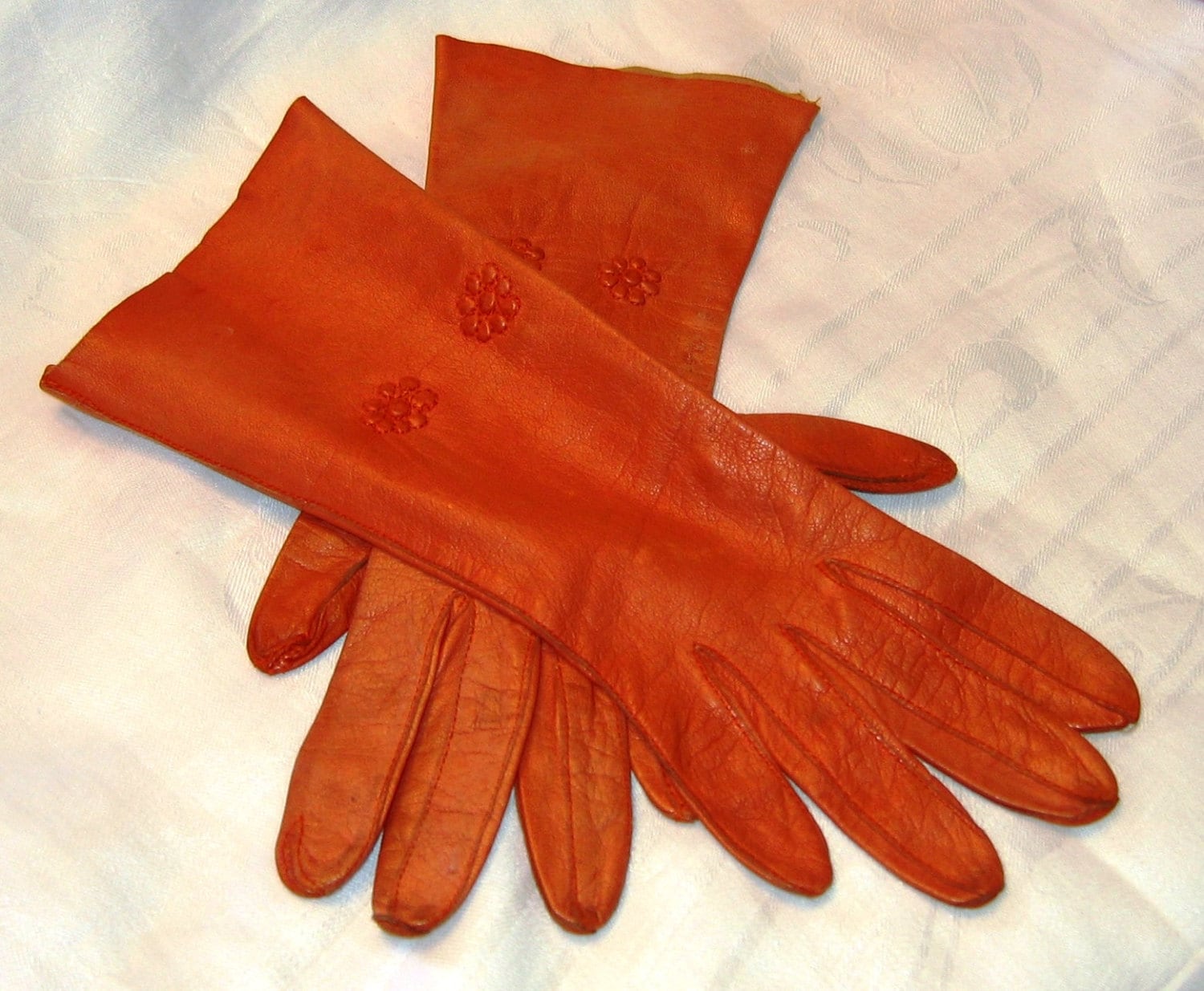Vintage Orange Leather Gloves Hollywood Glam Size 6 Launder