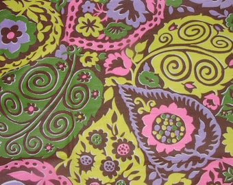 Vintage mid-weight large floral print cotton fabric - 44" wide. BTY
