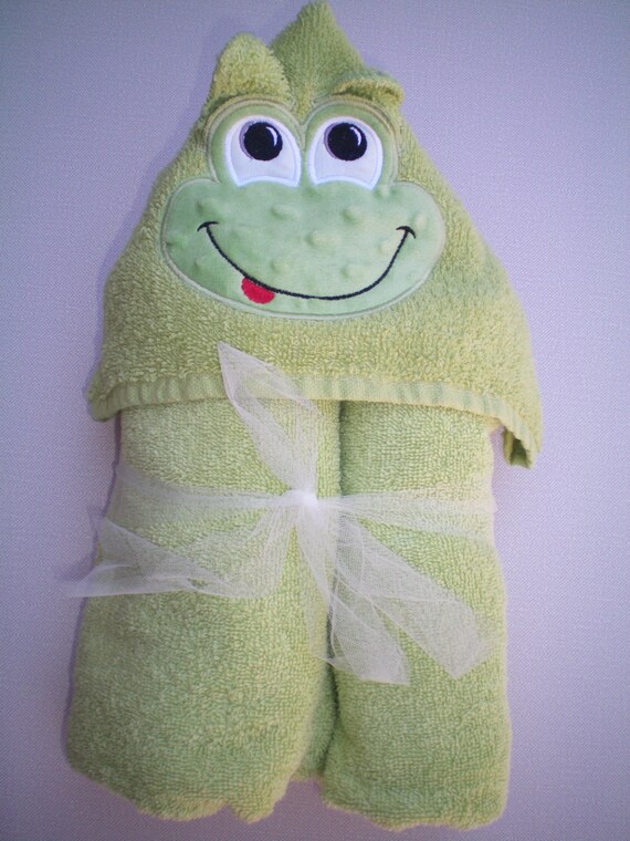 Frog Hooded Bath Towel Washcloth Creaties Eyelids by BeBeBeez
