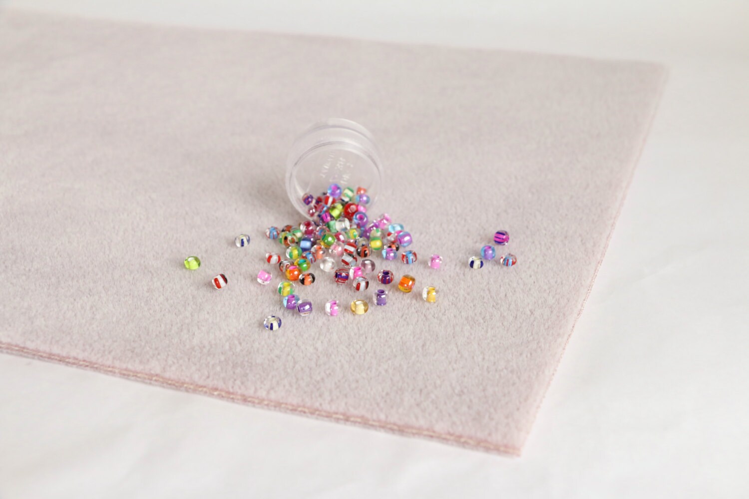 Vellux Bead Mat 22 x 14 inches Jewelry Work Surface in Mauve