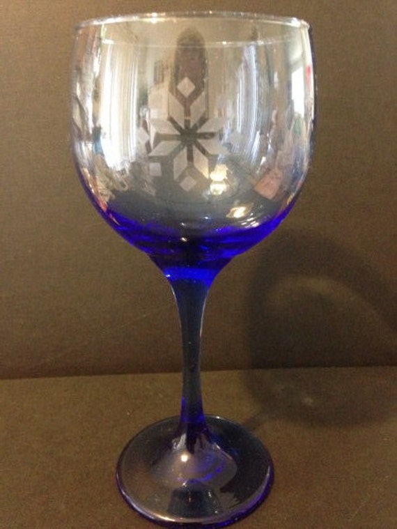 Set of 2 cobalt blue wine glasses