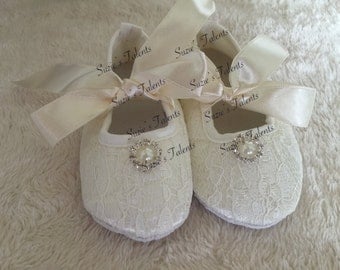 IVORY - Chiffon baby shoes, Classic rosette baby shoes, baby crib shoes, Princess shoes