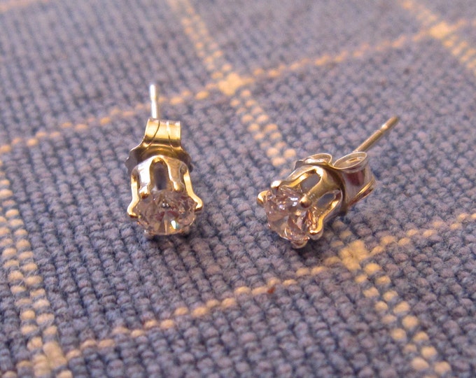 Russian Diamond Studs, 4mm Round, Simulated, Set in Sterling Silver E748