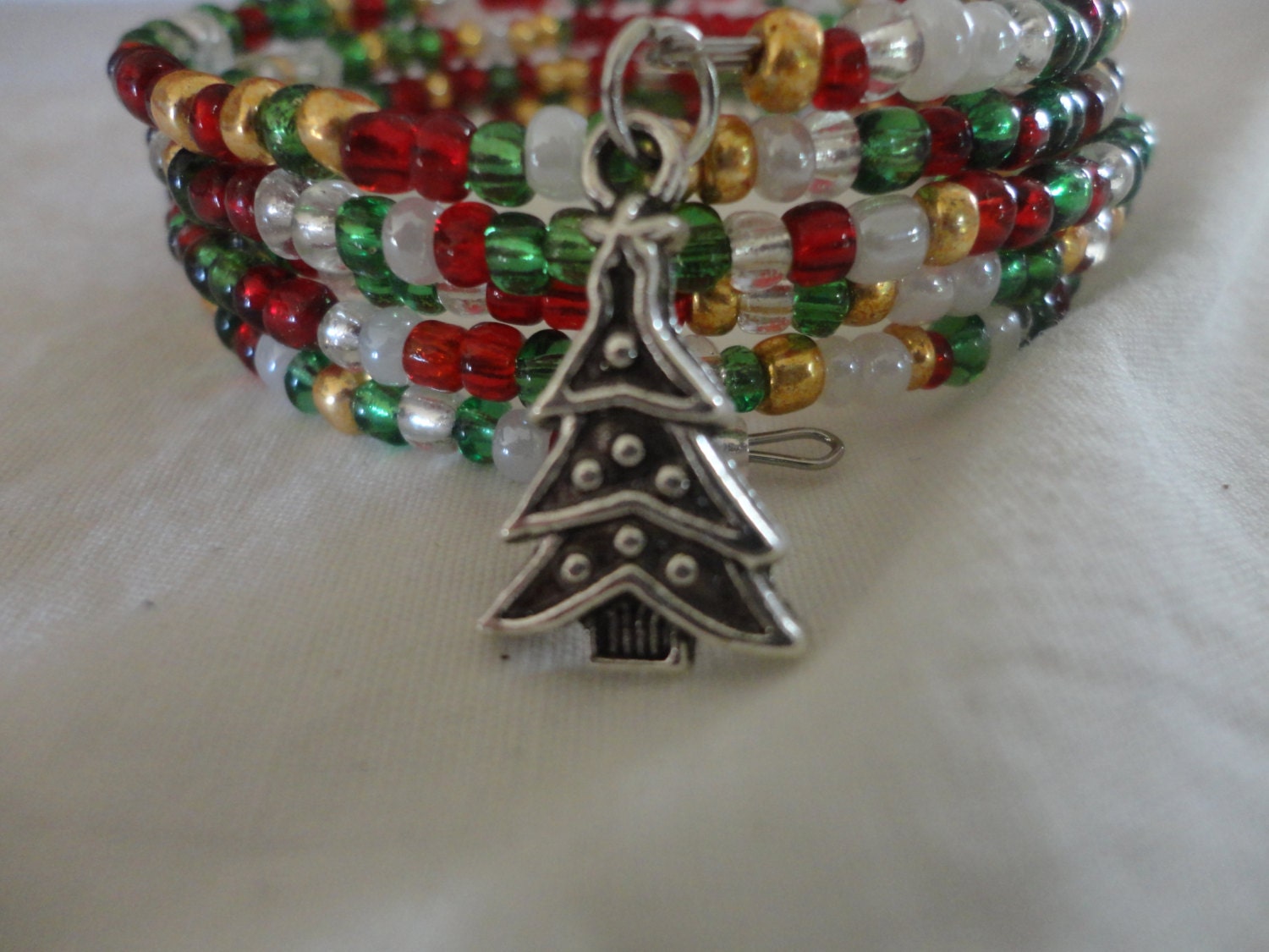 memory wire bracelet christmas with a christmas tree charm memory wire bracelet christmas with a christmas tree charm