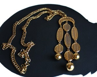 thumbnail image 2 of Boho Feather Dreamcatcher Long Chain Necklace For Women - Gold/White Retro Style 2 of 5