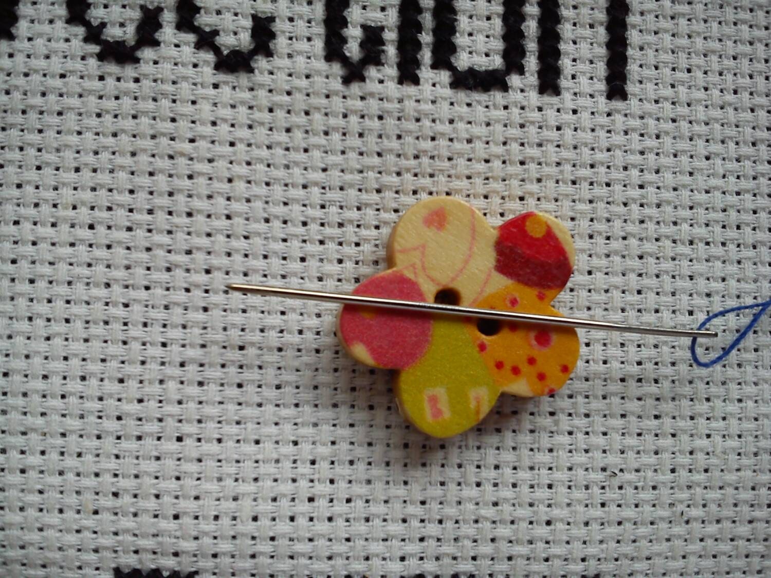 Flower magnetic needle minder needleminder by PlanetVonnychops
