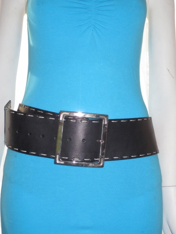 Vintage Womens Black 3 inch wide belt Black bonded leather