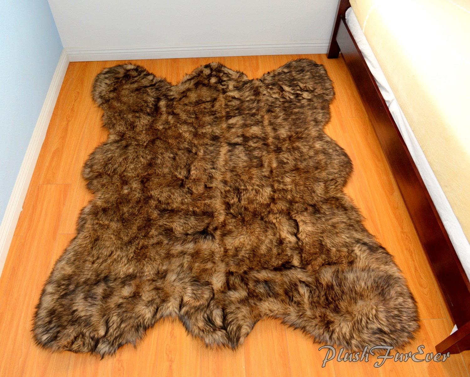Faux Fur Rug 5 x 6 Black Tip Wolf Throw Rug Decor Lodge