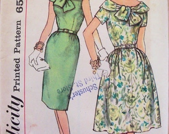 Vintage Cape Collar Floral Dress