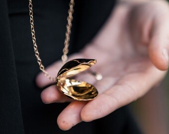 Gold Shell Locket Necklace , Ocean Seashell Locket Necklace , Nautical Jewelry , Mermaid Necklace , Seashell Pendant